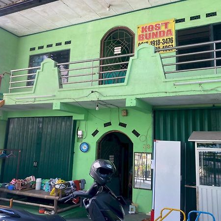 Spot On 94166 Kost Bunda Syariah Hotell Bekasi Eksteriør bilde