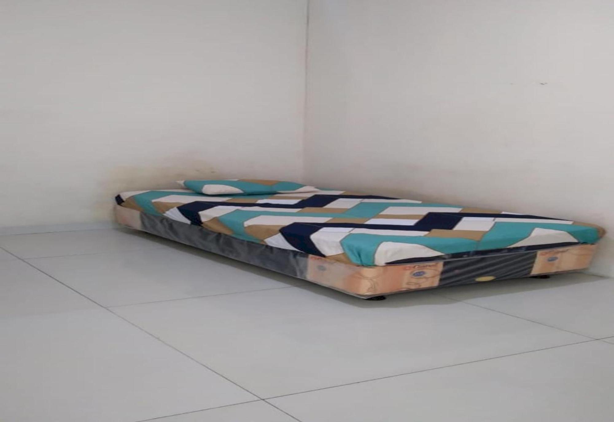 Spot On 94166 Kost Bunda Syariah Hotell Bekasi Eksteriør bilde