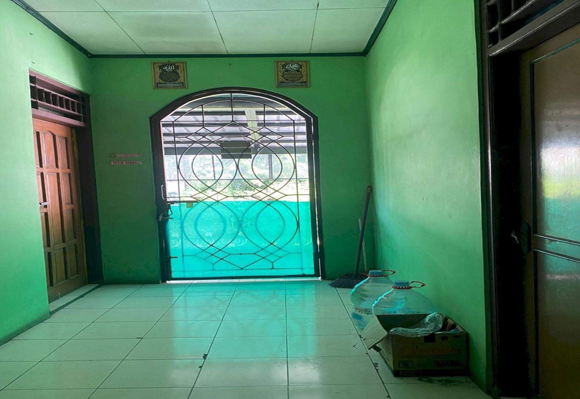 Spot On 94166 Kost Bunda Syariah Hotell Bekasi Eksteriør bilde
