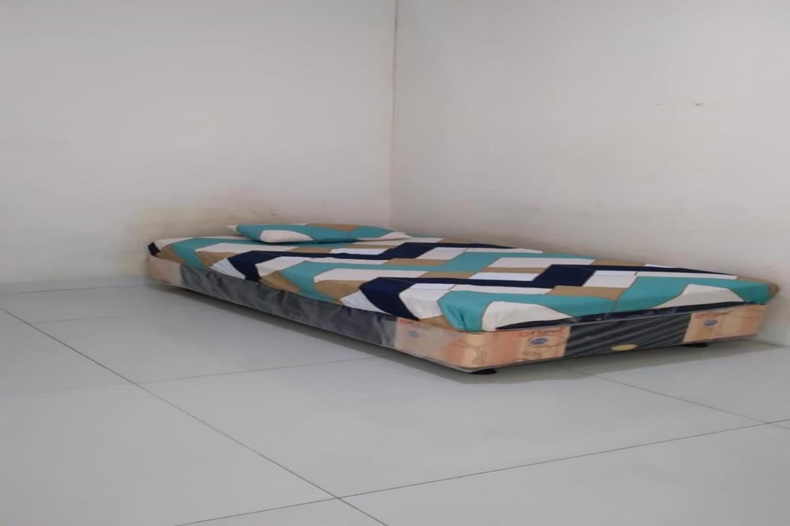 Spot On 94166 Kost Bunda Syariah Hotell Bekasi Eksteriør bilde