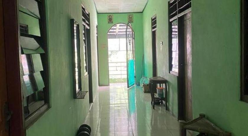 Spot On 94166 Kost Bunda Syariah Hotell Bekasi Eksteriør bilde