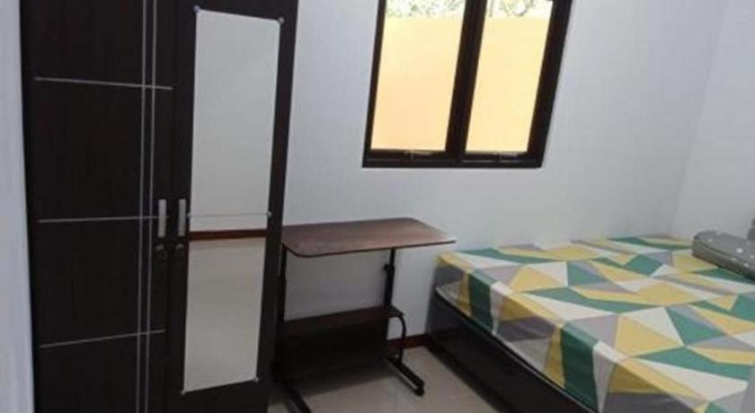Spot On 94166 Kost Bunda Syariah Hotell Bekasi Eksteriør bilde
