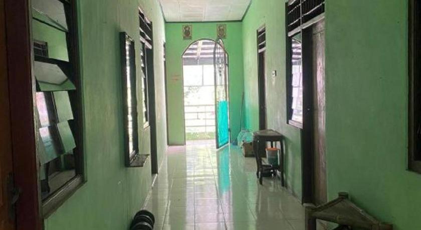 Spot On 94166 Kost Bunda Syariah Hotell Bekasi Eksteriør bilde
