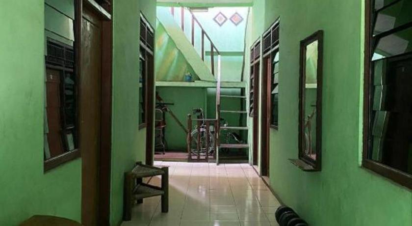 Spot On 94166 Kost Bunda Syariah Hotell Bekasi Eksteriør bilde